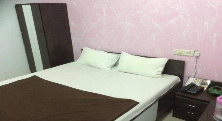 Hotel Manali Residency Gandhinagar Extérieur photo